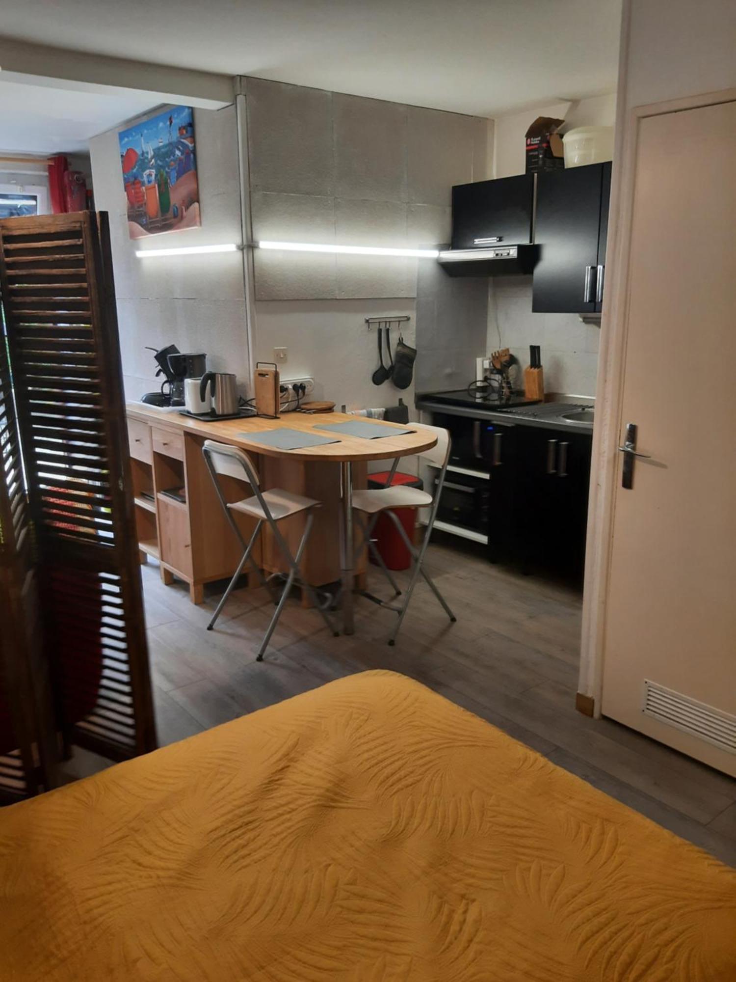 Duplex14H 1Er Etage Jardinet 1 Parking Ou Studio14B Rdc Terrasse Sans Parking La Rochelle  Exteriér fotografie