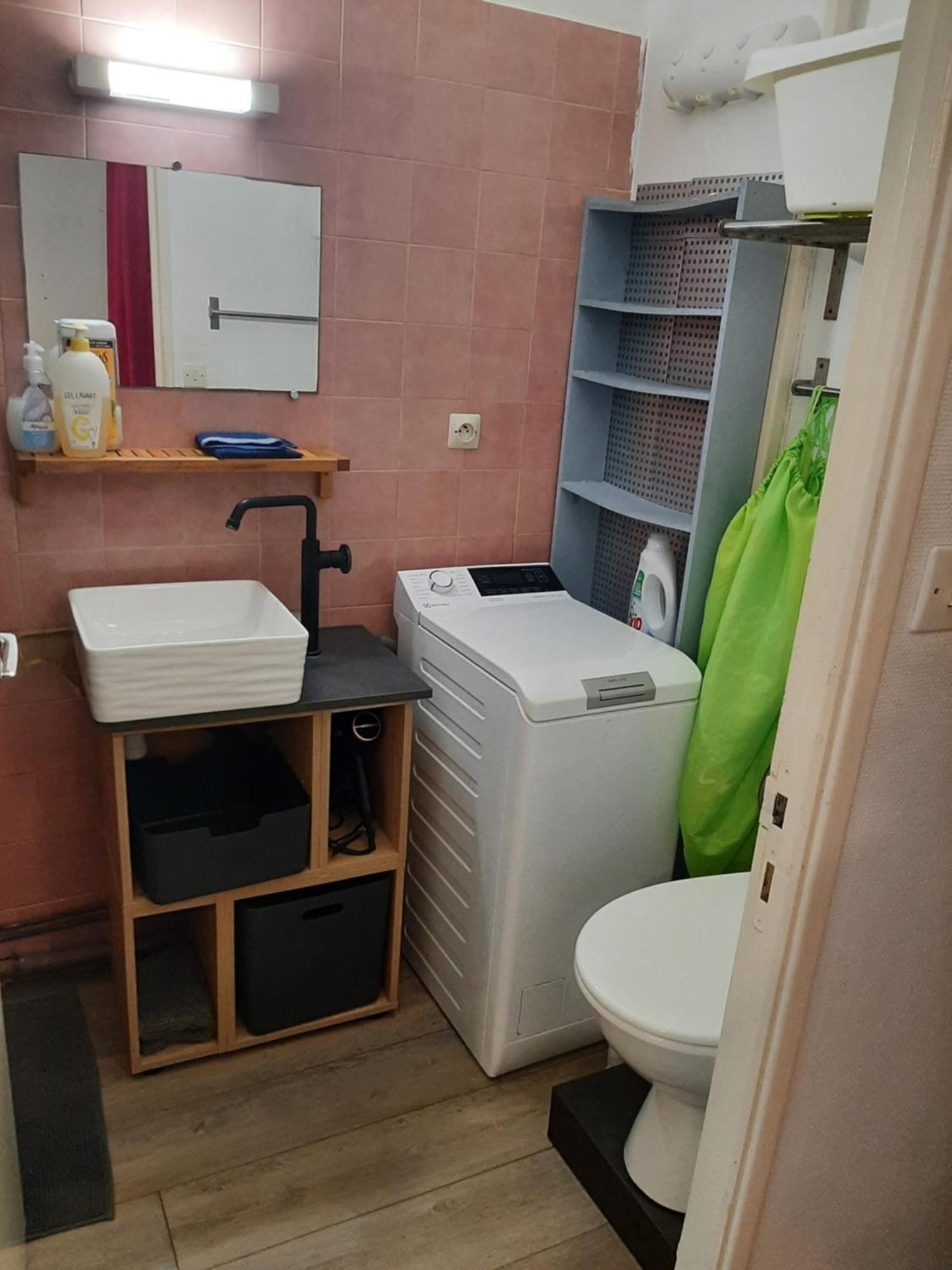 Duplex14H 1Er Etage Jardinet 1 Parking Ou Studio14B Rdc Terrasse Sans Parking La Rochelle  Exteriér fotografie