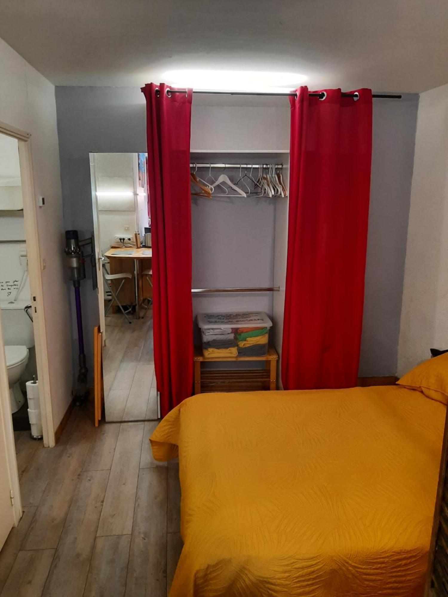 Duplex14H 1Er Etage Jardinet 1 Parking Ou Studio14B Rdc Terrasse Sans Parking La Rochelle  Exteriér fotografie