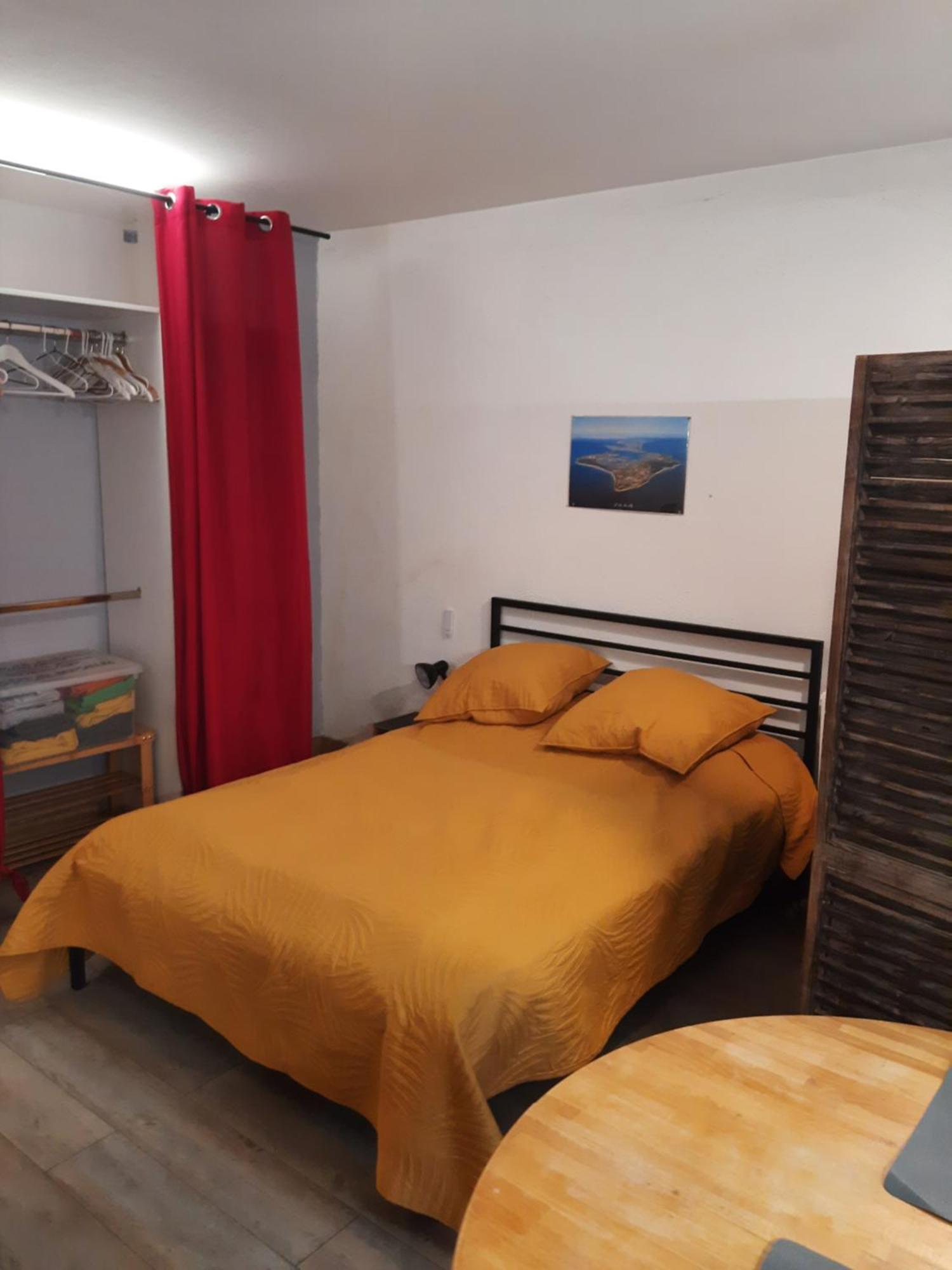 Duplex14H 1Er Etage Jardinet 1 Parking Ou Studio14B Rdc Terrasse Sans Parking La Rochelle  Exteriér fotografie