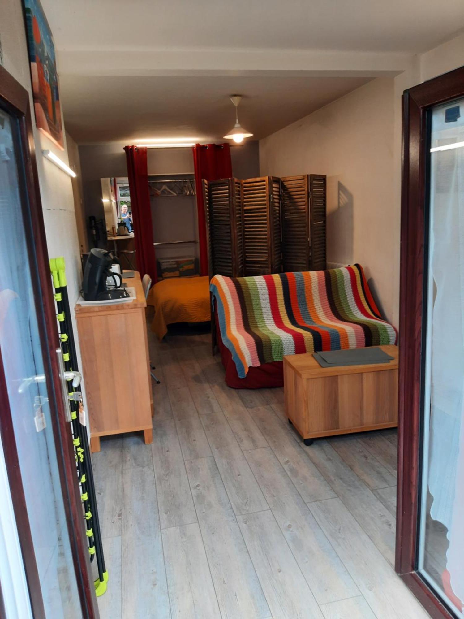 Duplex14H 1Er Etage Jardinet 1 Parking Ou Studio14B Rdc Terrasse Sans Parking La Rochelle  Exteriér fotografie