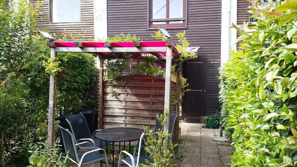 Duplex14H 1Er Etage Jardinet 1 Parking Ou Studio14B Rdc Terrasse Sans Parking La Rochelle  Exteriér fotografie